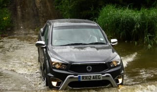 Ssangyong Korando Sports EX front