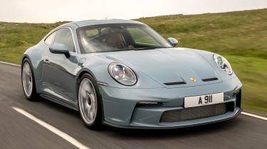 Porsche 911 S/T - front